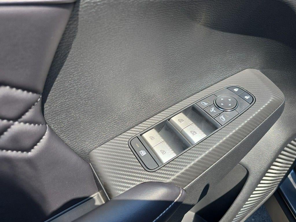 2025 Mitsubishi Outlander Plug-In Hybrid SEL Black Edition