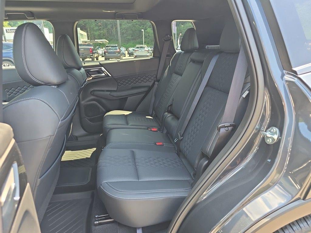 2025 Mitsubishi Outlander Plug-In Hybrid SEL Black Edition