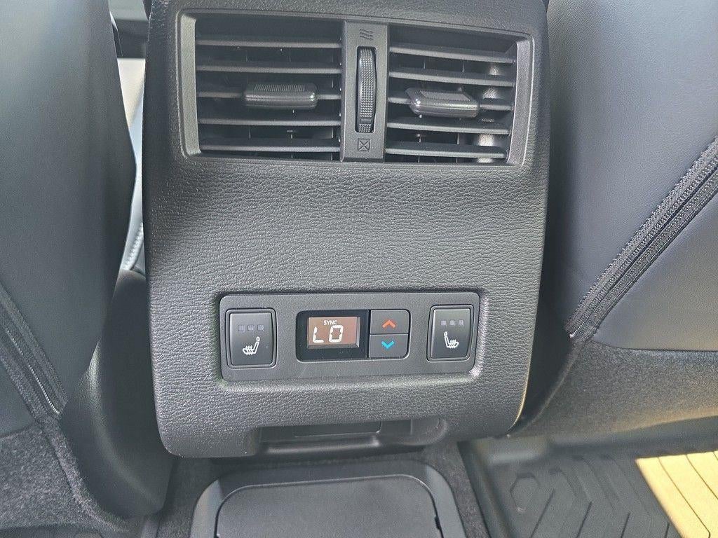 2025 Mitsubishi Outlander Plug-In Hybrid SEL Black Edition