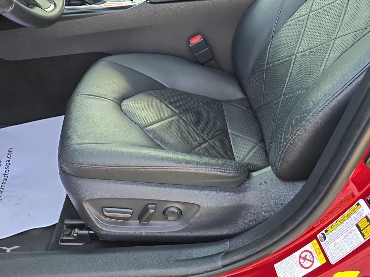 2018 Toyota Camry Hybrid XLE