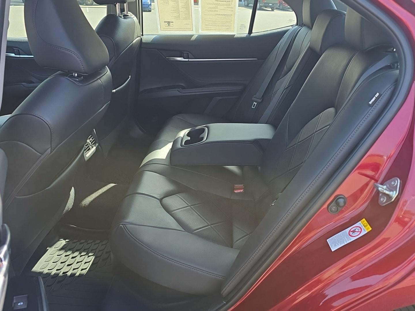 2018 Toyota Camry Hybrid XLE