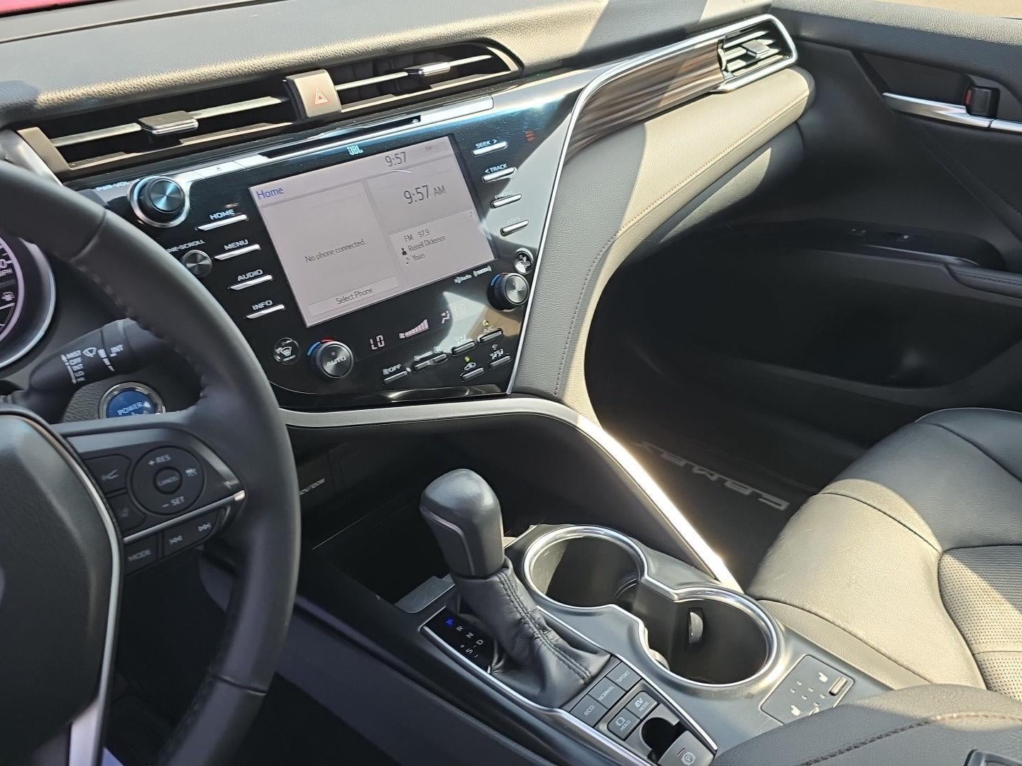2018 Toyota Camry Hybrid XLE
