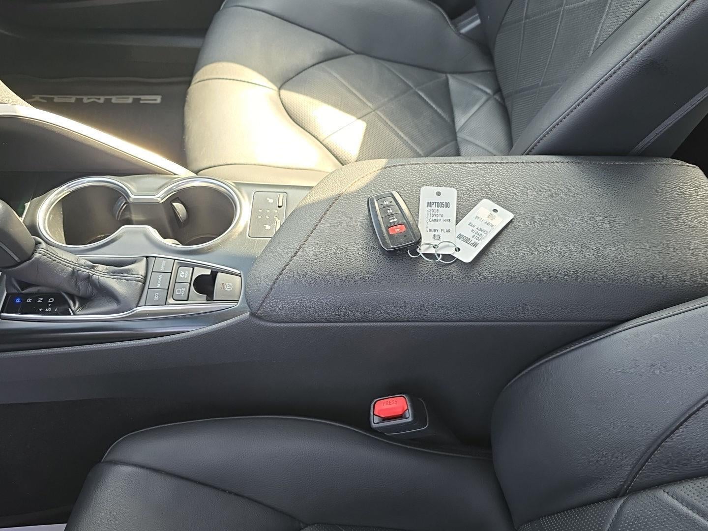 2018 Toyota Camry Hybrid XLE