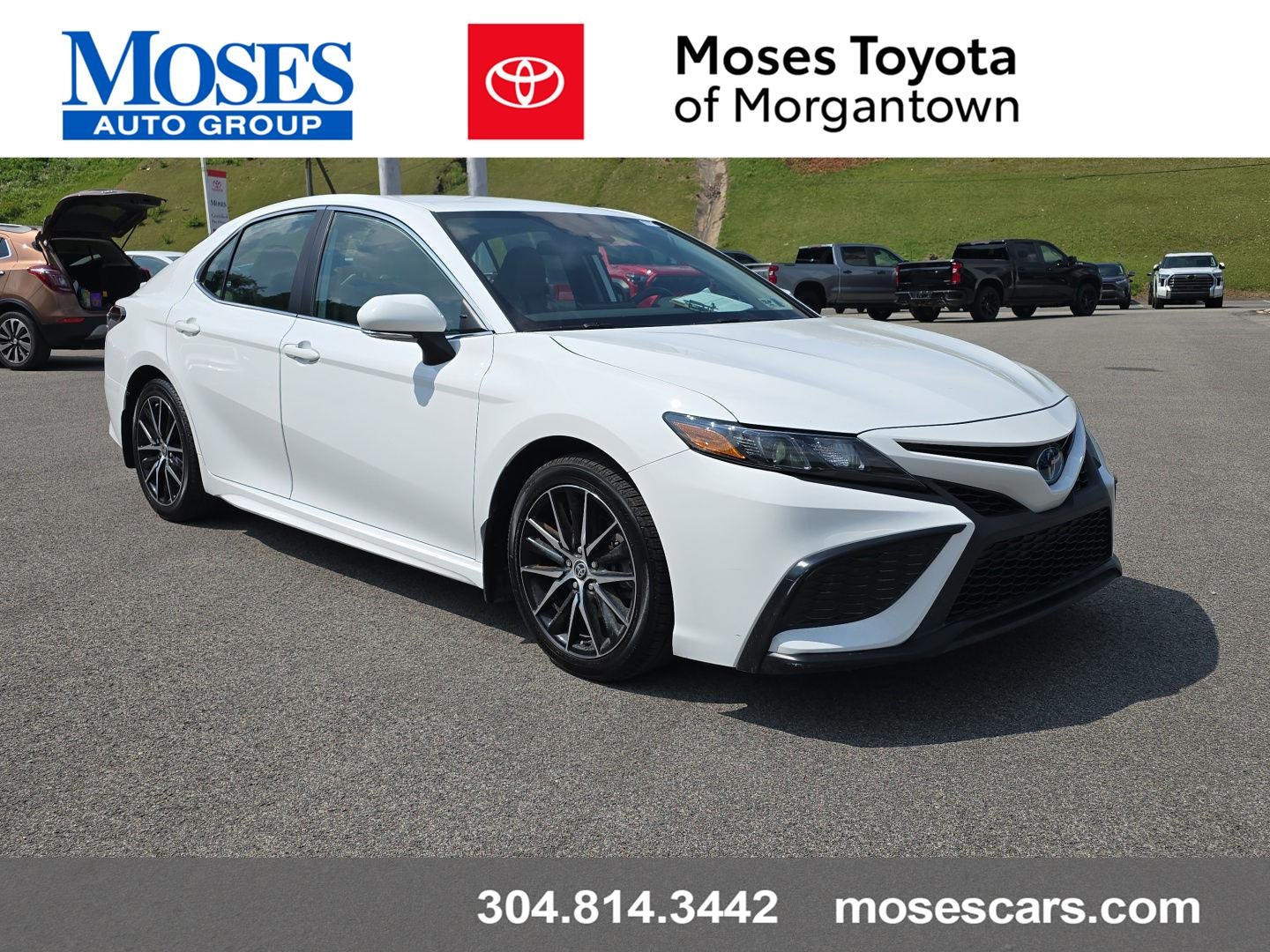 2023 Toyota Camry Hybrid SE