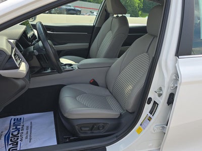 2023 Toyota Camry Hybrid SE