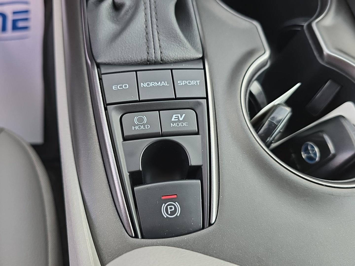 2023 Toyota Camry Hybrid SE
