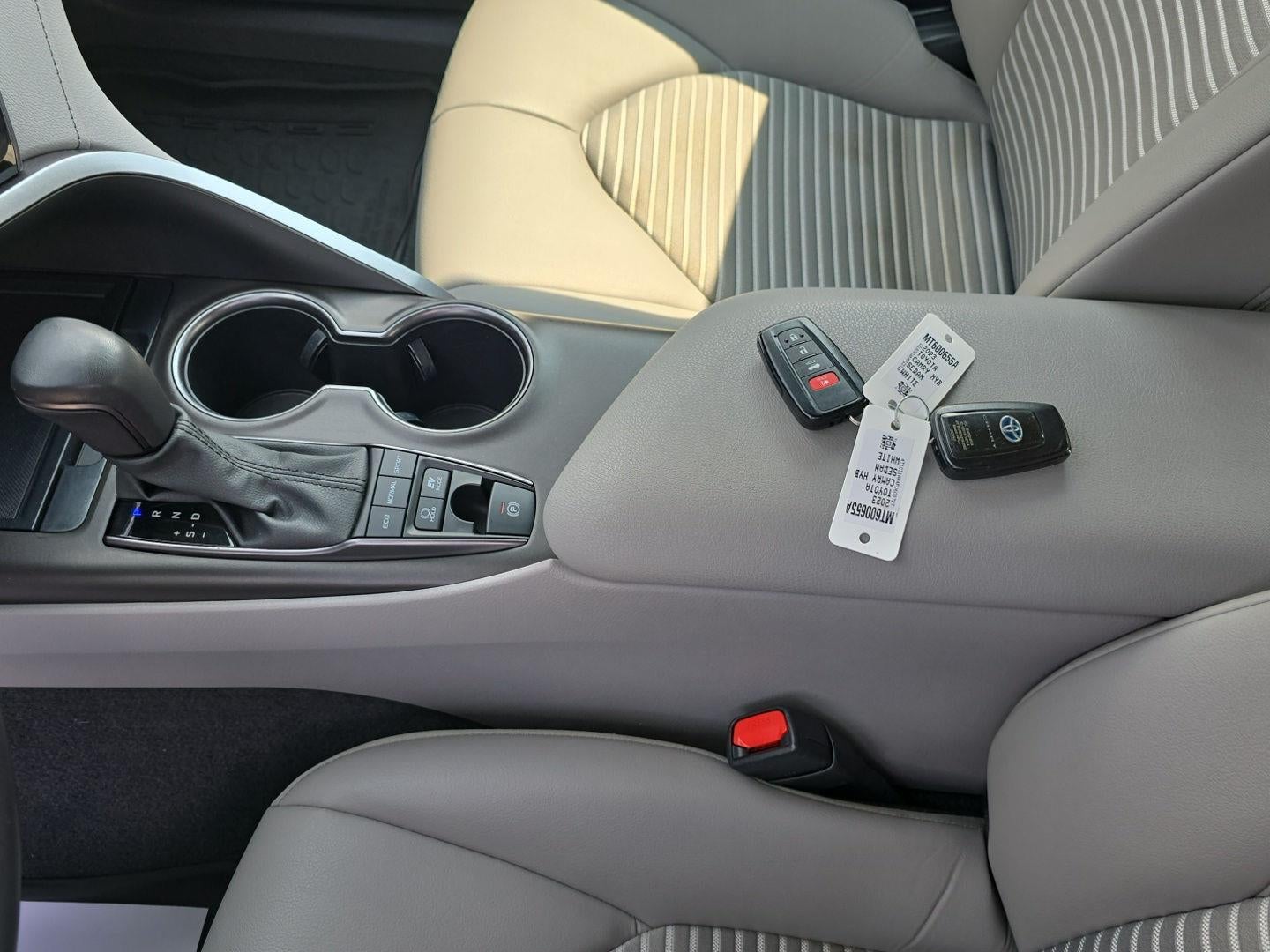 2023 Toyota Camry Hybrid SE