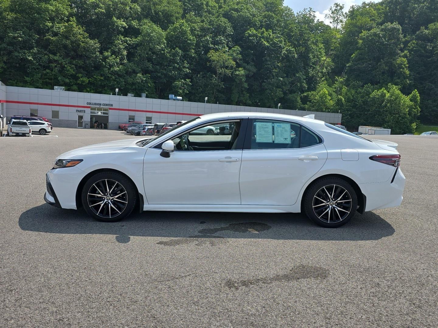 2023 Toyota Camry Hybrid SE