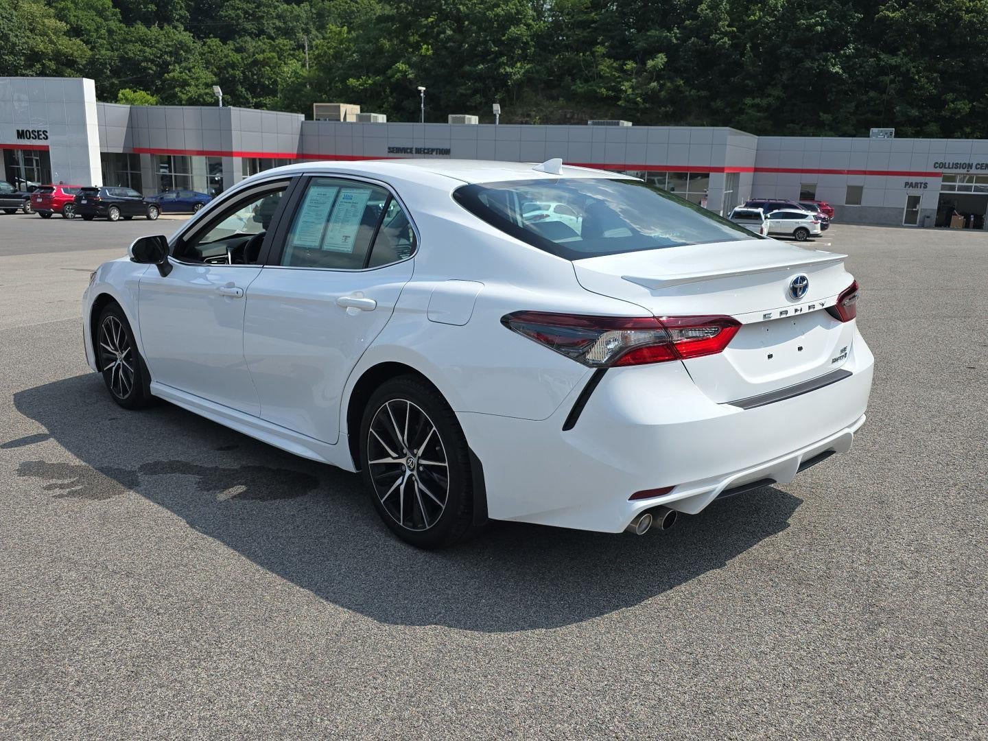 2023 Toyota Camry Hybrid SE