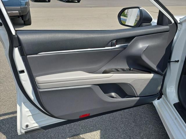 2023 Toyota Camry Hybrid SE