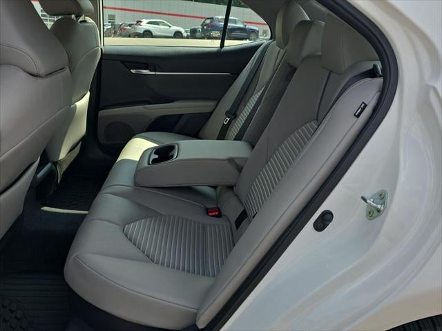 2023 Toyota Camry Hybrid SE