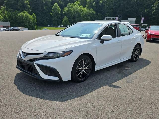 2023 Toyota Camry Hybrid SE
