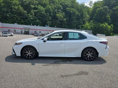 2023 Toyota Camry Hybrid SE