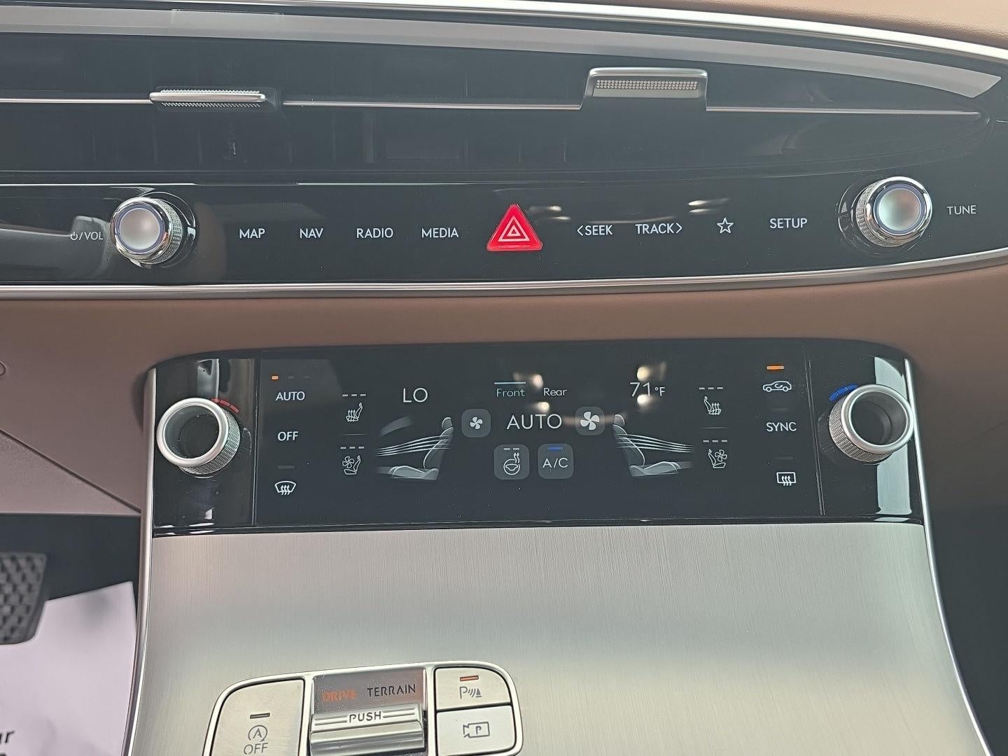 2026 Genesis GV70 2.5T Advanced