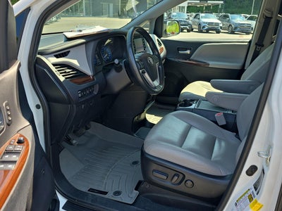 2020 Toyota Sienna Limited Premium 7-Passenger