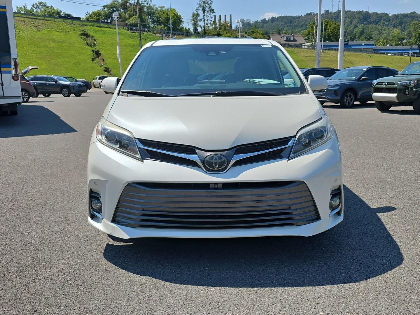 2020 Toyota Sienna Limited Premium 7-Passenger