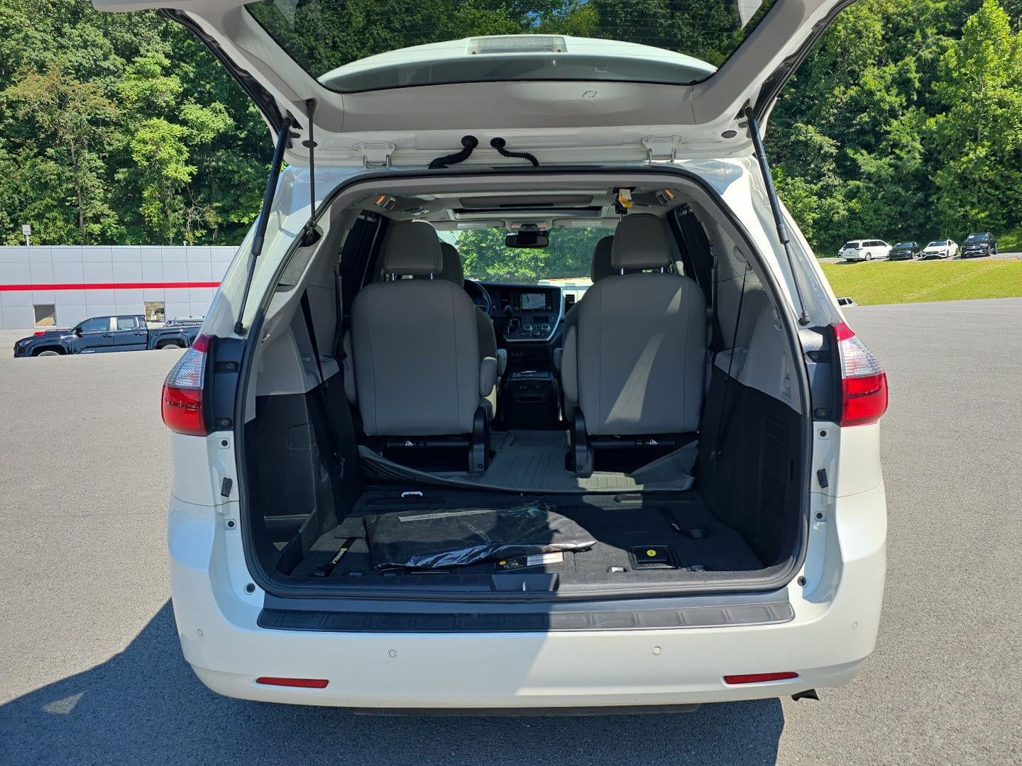 2020 Toyota Sienna Limited Premium 7-Passenger