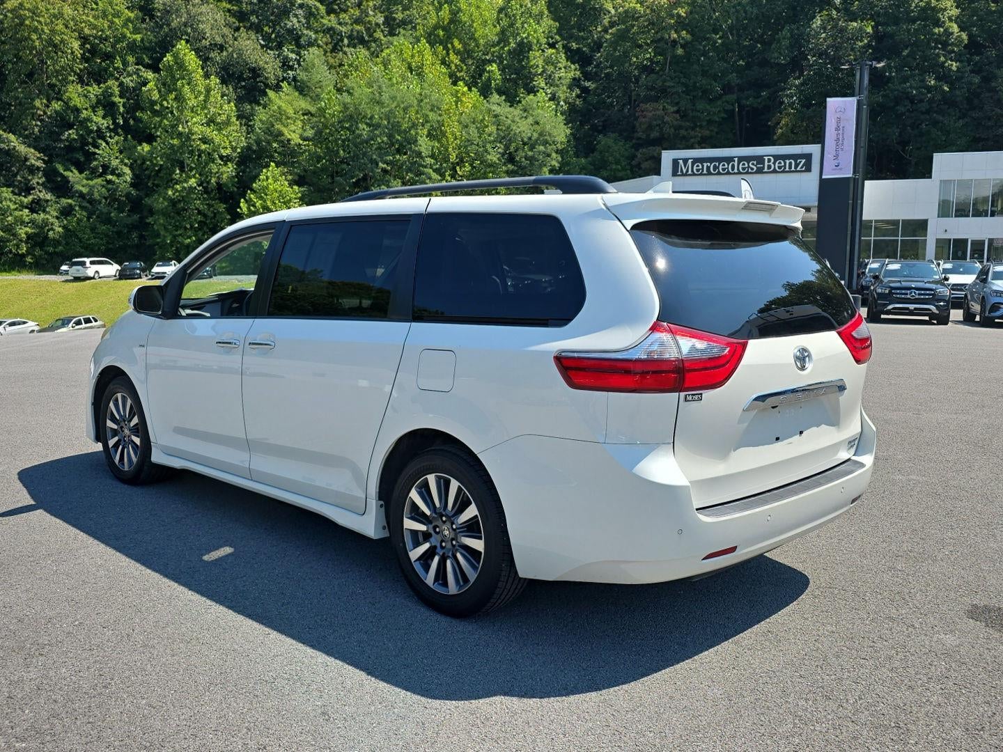 2020 Toyota Sienna Limited Premium 7-Passenger