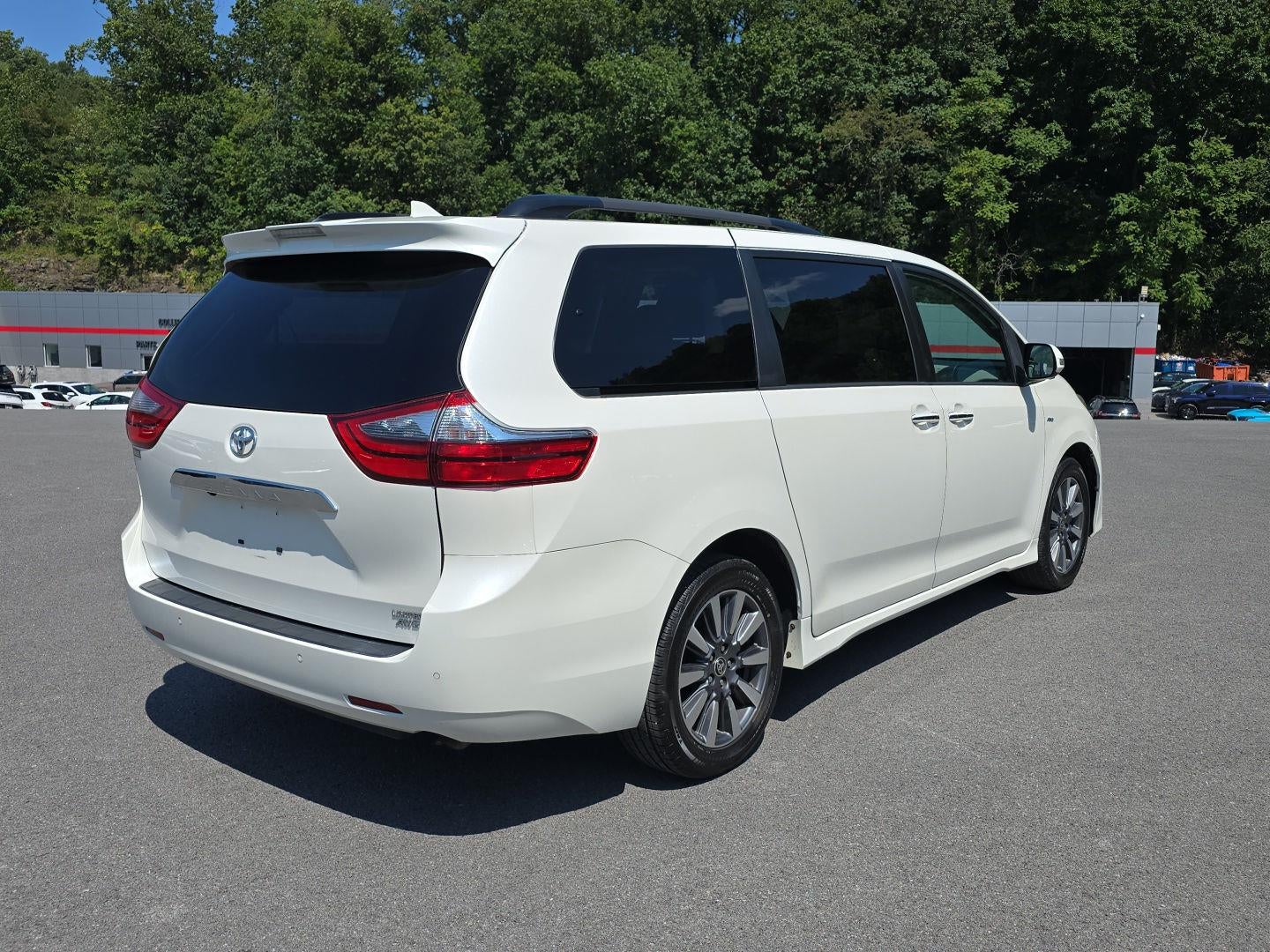 2020 Toyota Sienna Limited Premium 7-Passenger