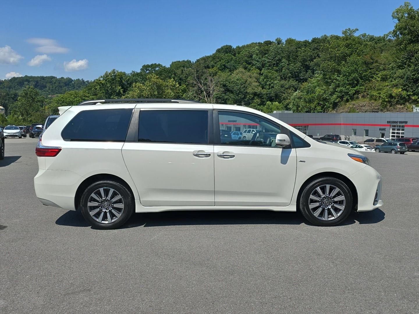 2020 Toyota Sienna Limited Premium 7-Passenger