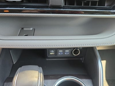 2022 Toyota Highlander Hybrid Platinum