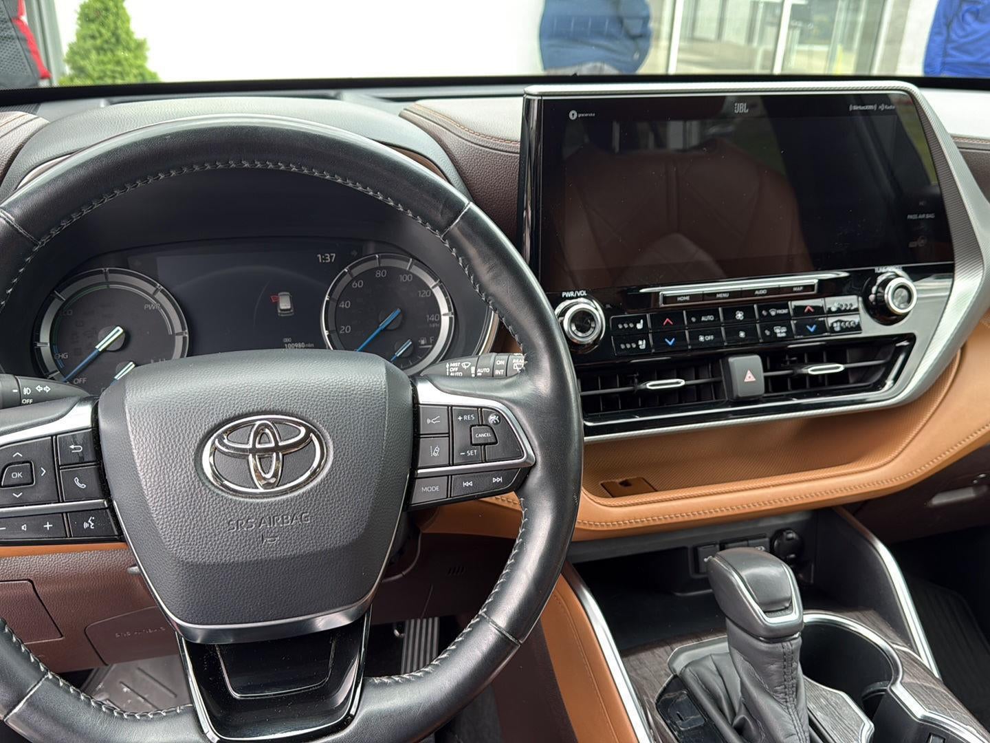 2020 Toyota Highlander Hybrid Platinum