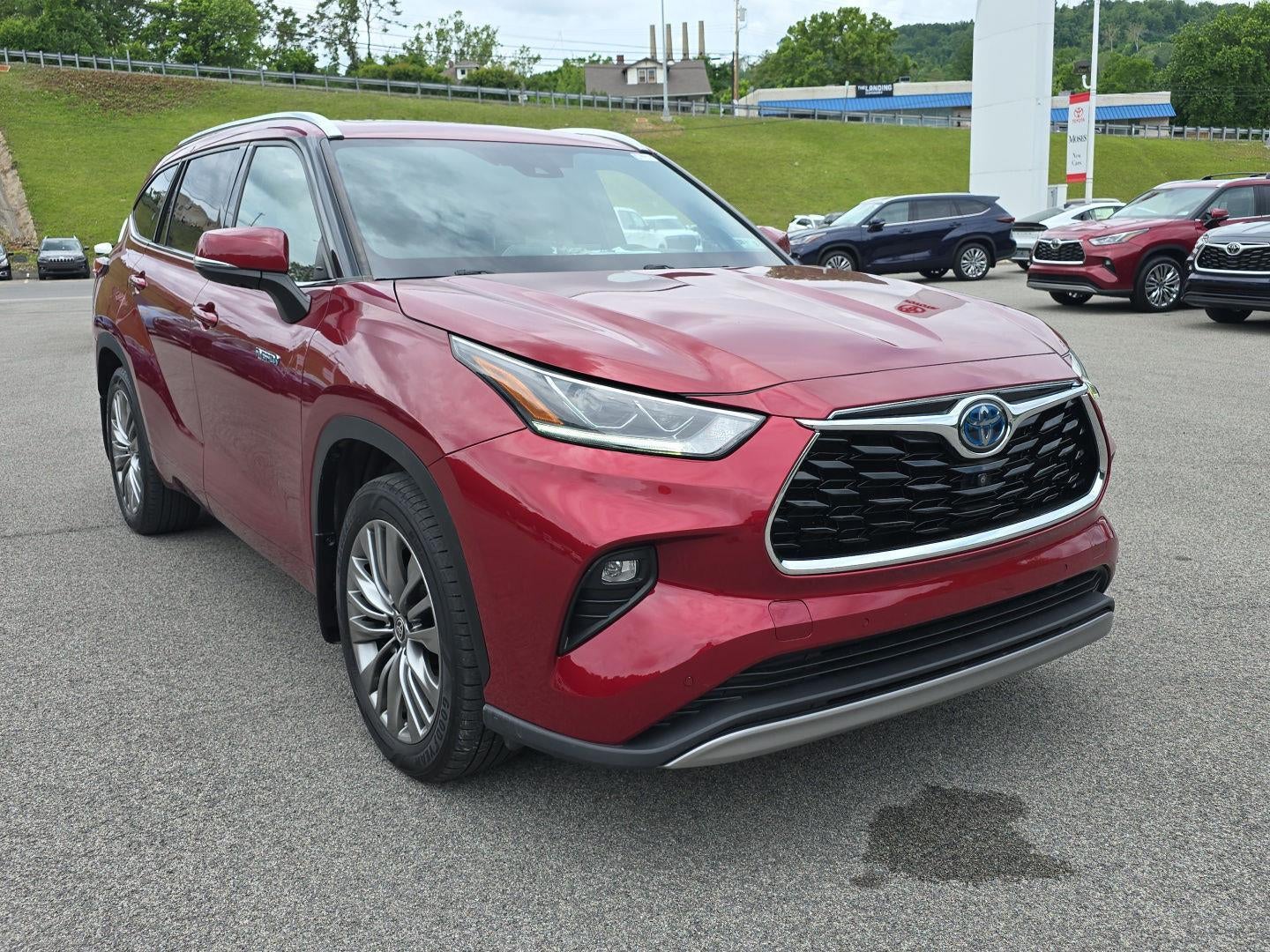 2020 Toyota Highlander Hybrid Platinum