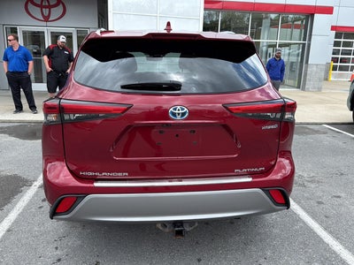 2020 Toyota Highlander Hybrid Platinum