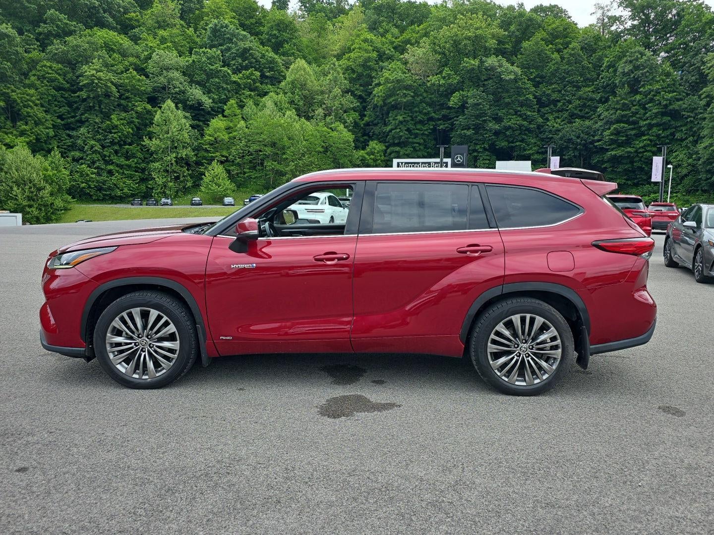 2020 Toyota Highlander Hybrid Platinum
