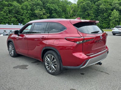 2020 Toyota Highlander Hybrid Platinum