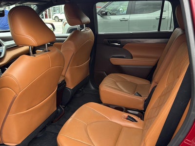 2020 Toyota Highlander Hybrid Platinum