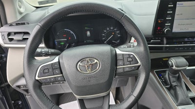 2021 Toyota Sienna XLE