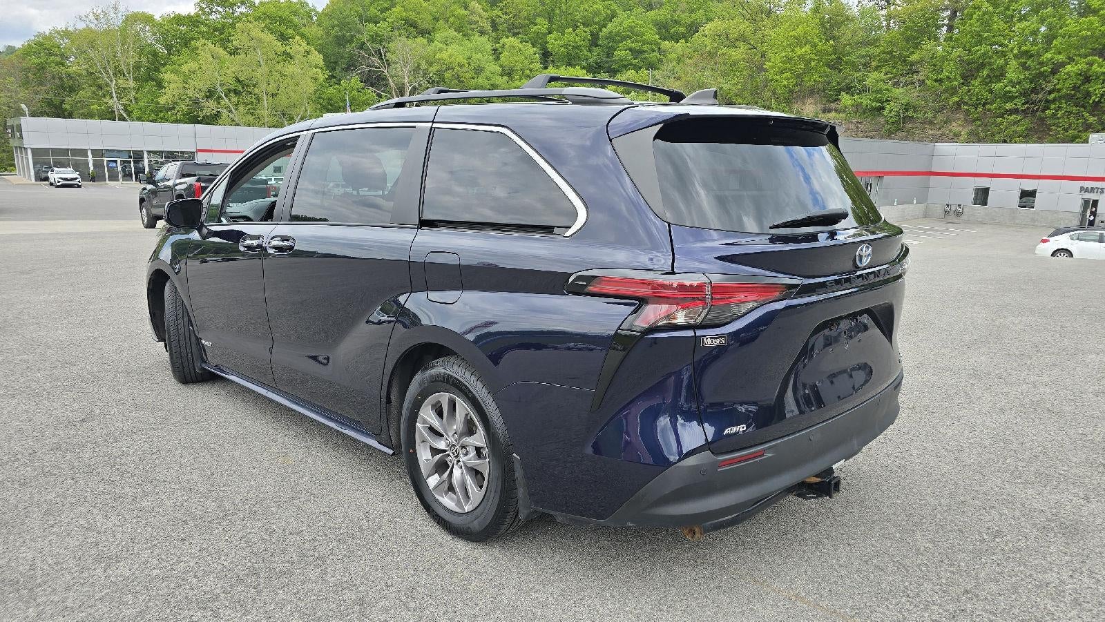 2021 Toyota Sienna XLE