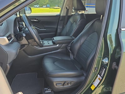 2025 Toyota Highlander Hybrid XLE