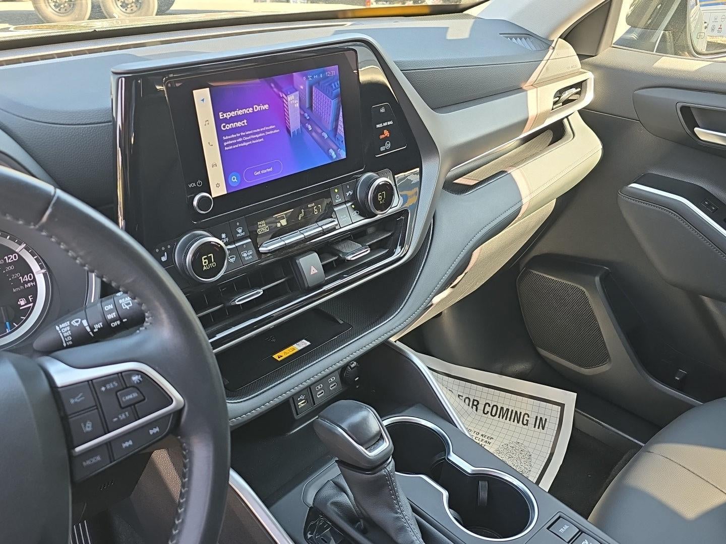 2025 Toyota Highlander Hybrid XLE