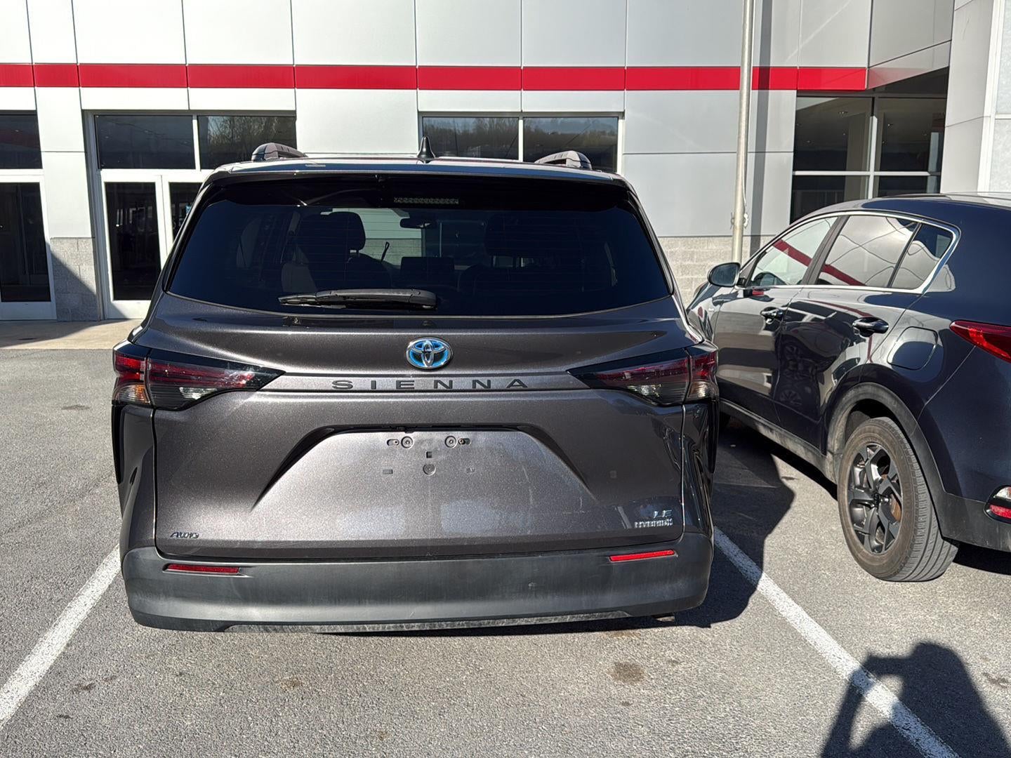 2023 Toyota Sienna LE 8-Passenger