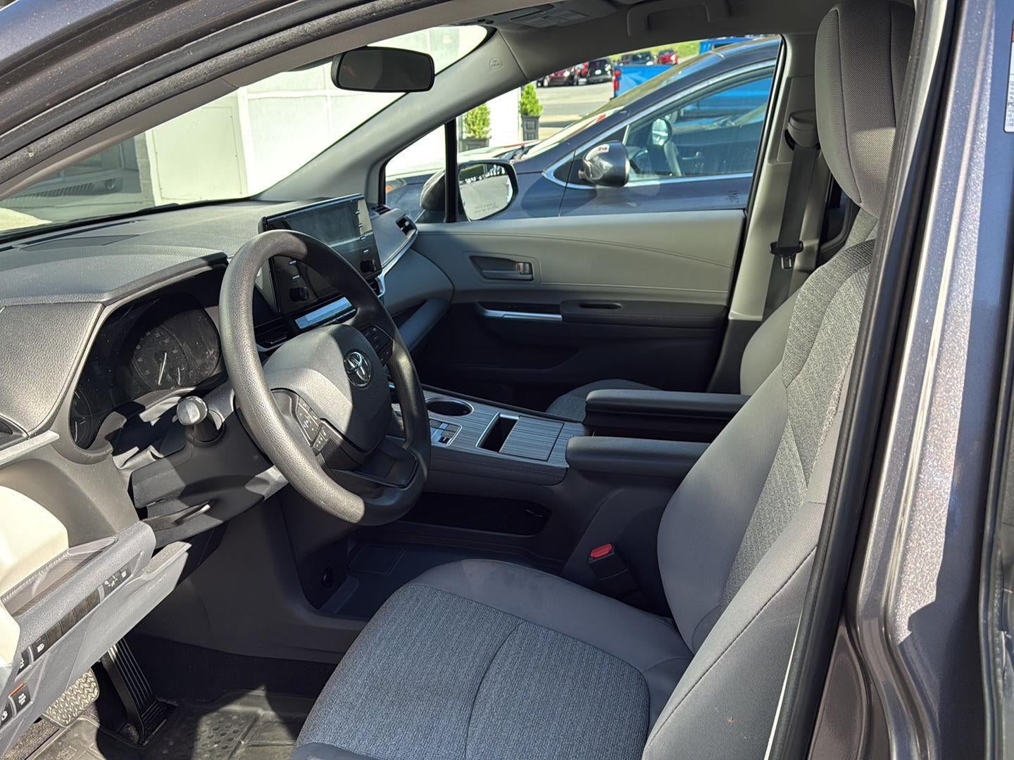 2023 Toyota Sienna LE 8-Passenger