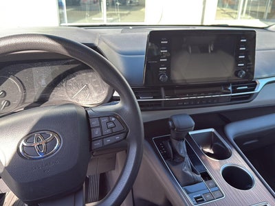 2023 Toyota Sienna LE 8-Passenger