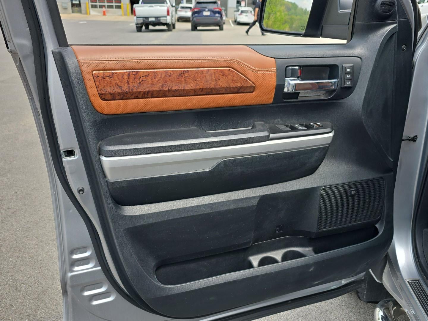 2016 Toyota Tundra Truck 1794