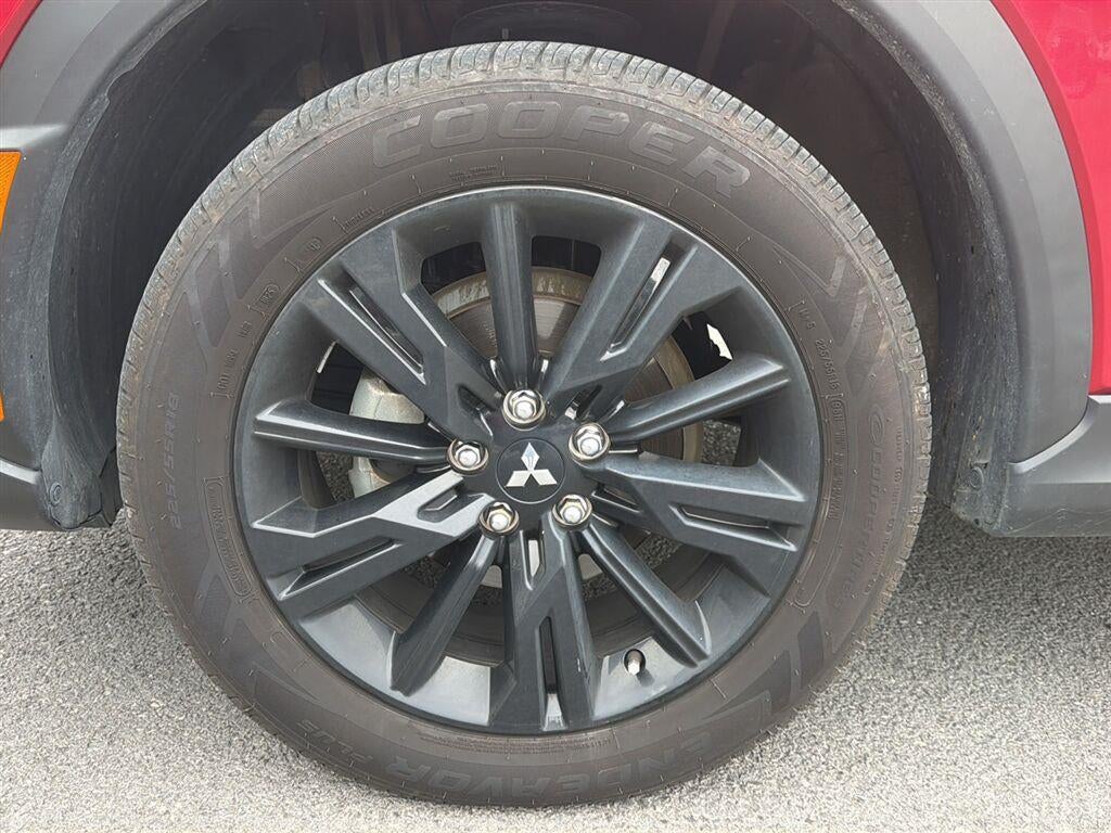 2023 Mitsubishi Eclipse Cross LE