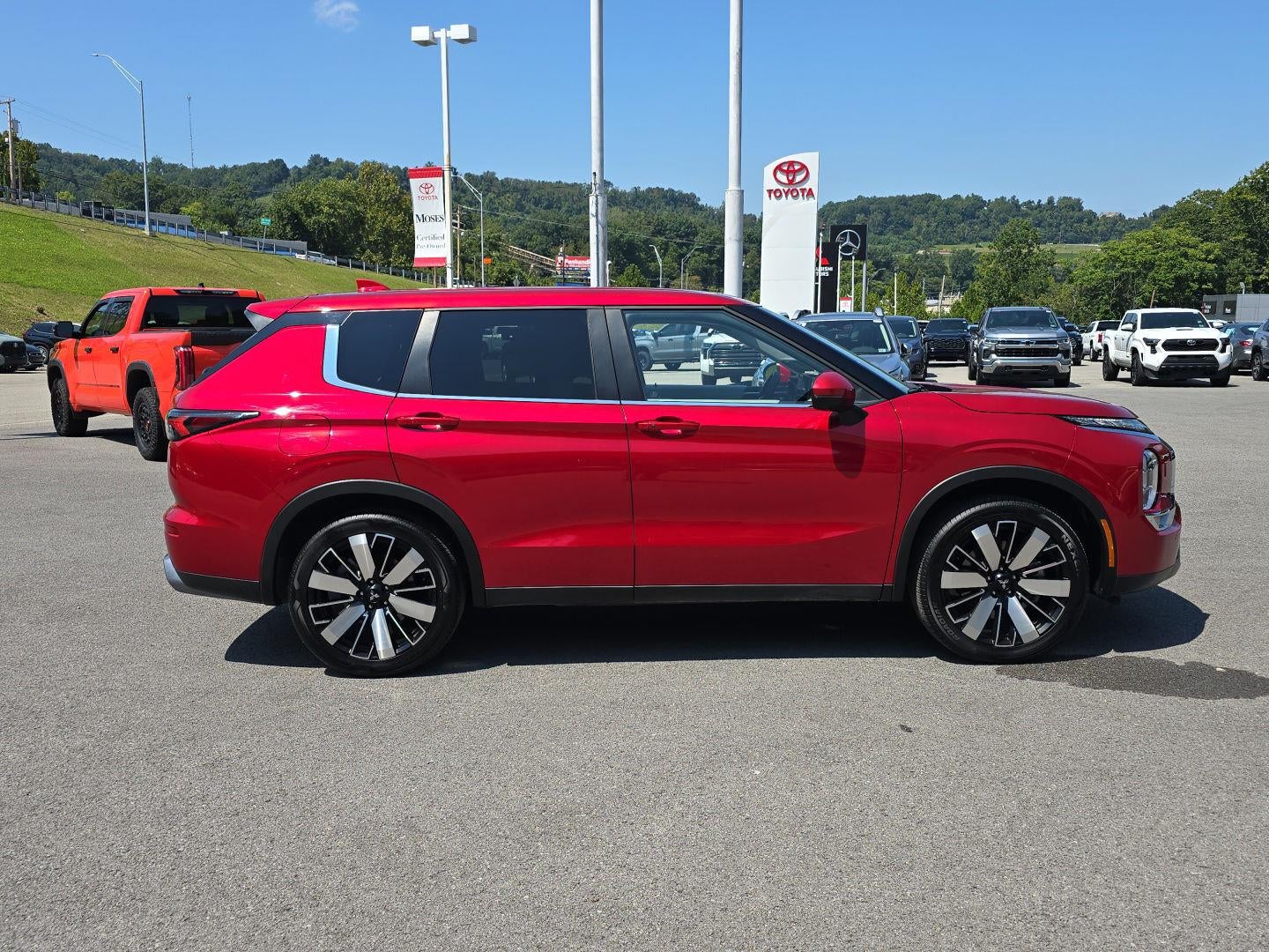 2025 Mitsubishi Outlander SE