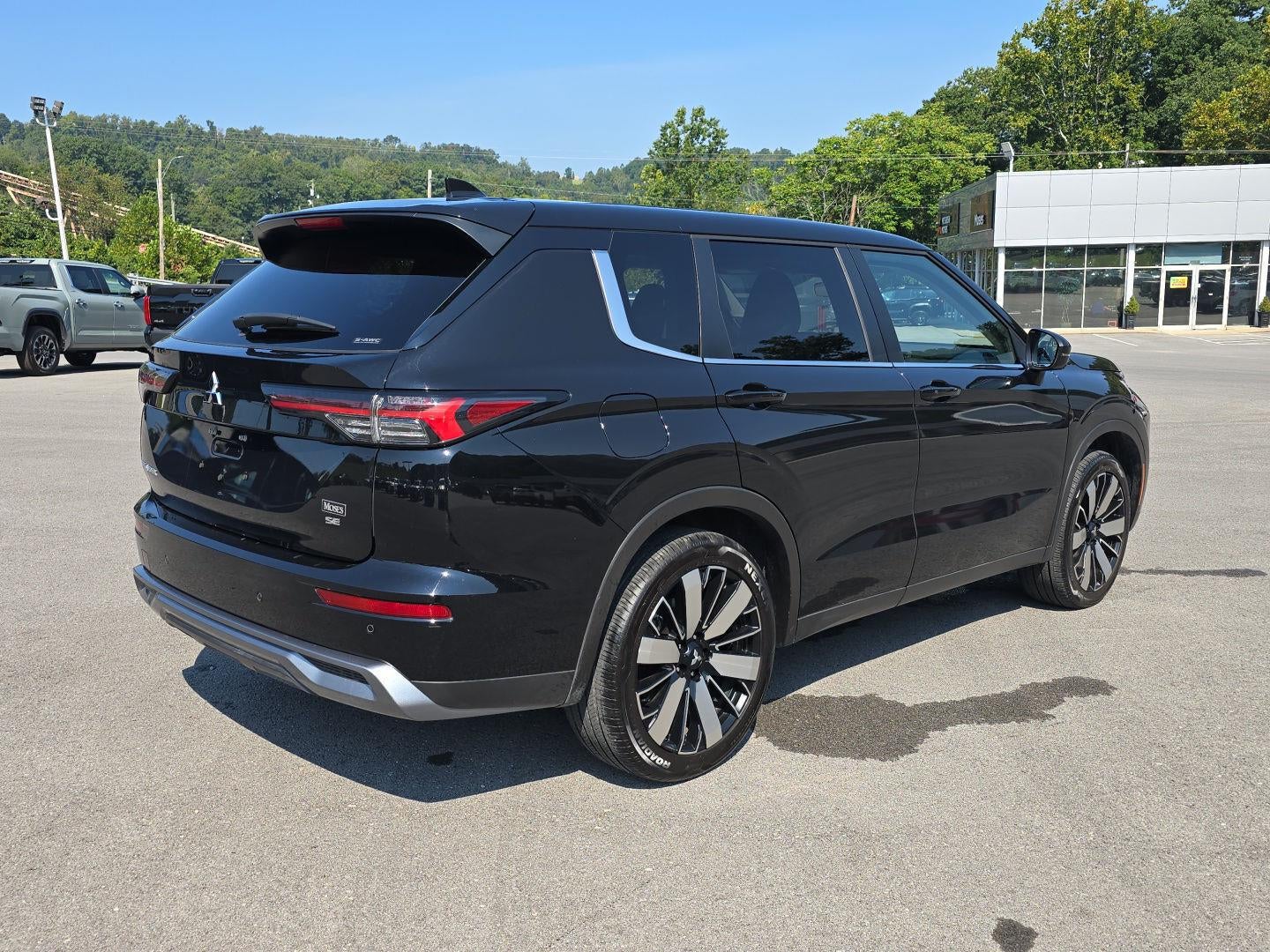 2025 Mitsubishi Outlander SE
