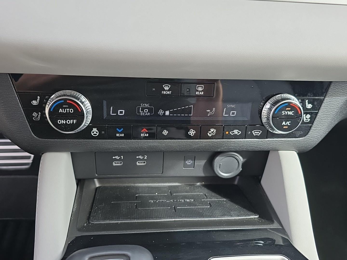 2025 Mitsubishi Outlander Platinum Edition