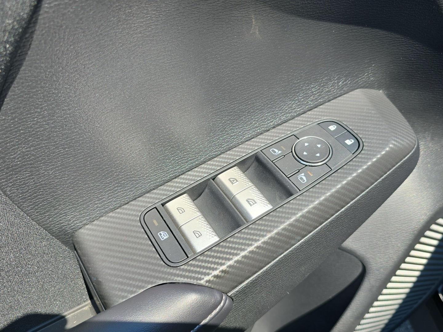 2025 Mitsubishi Outlander Plug-In Hybrid ES