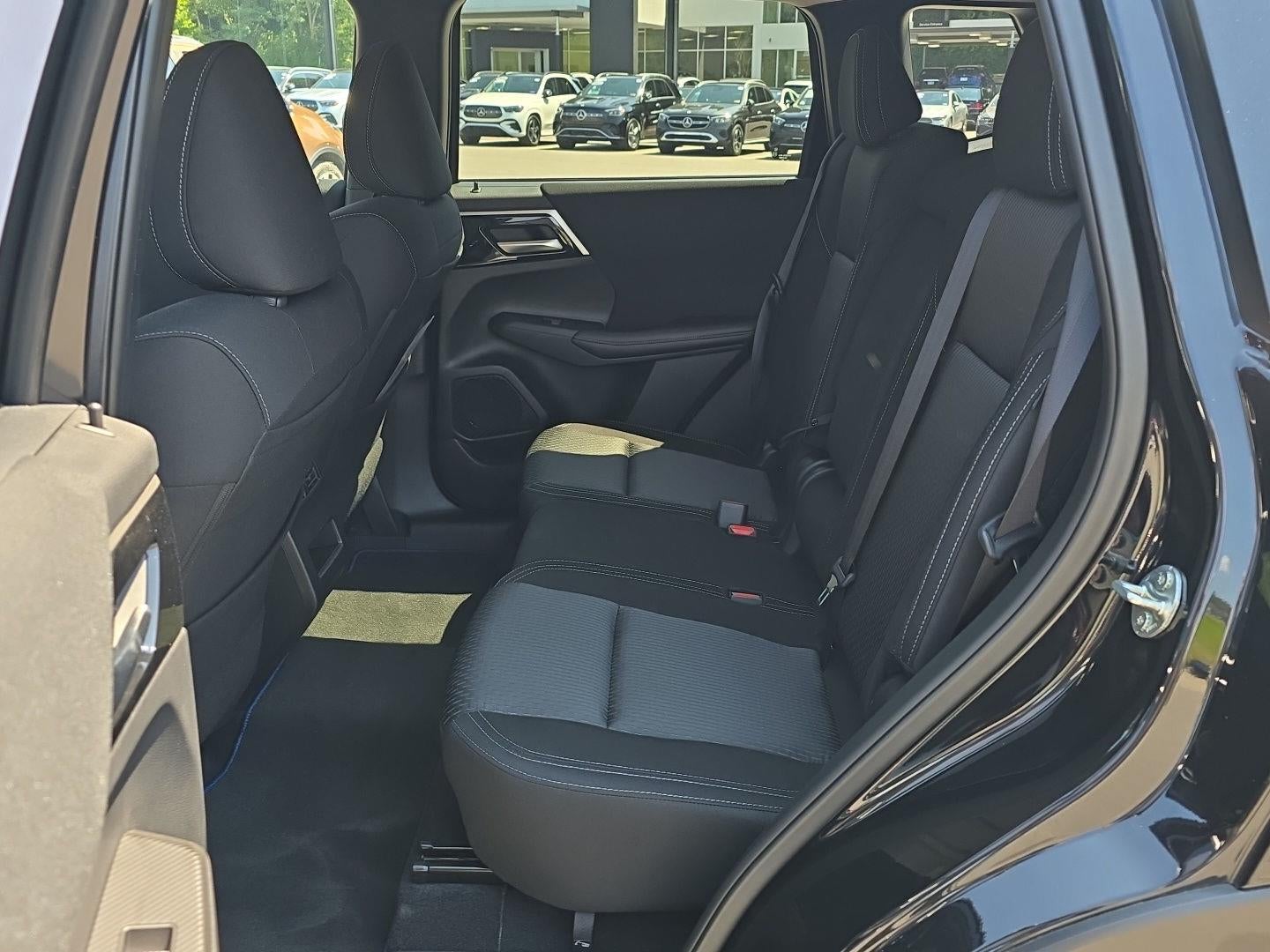 2025 Mitsubishi Outlander Plug-In Hybrid ES