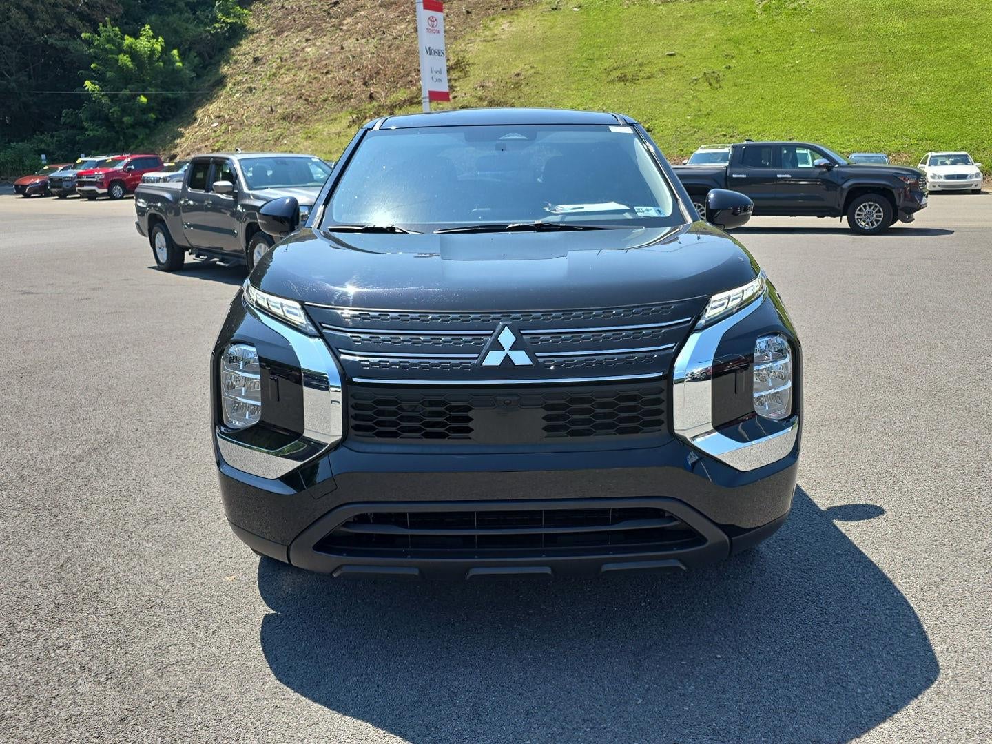 2025 Mitsubishi Outlander Plug-In Hybrid ES
