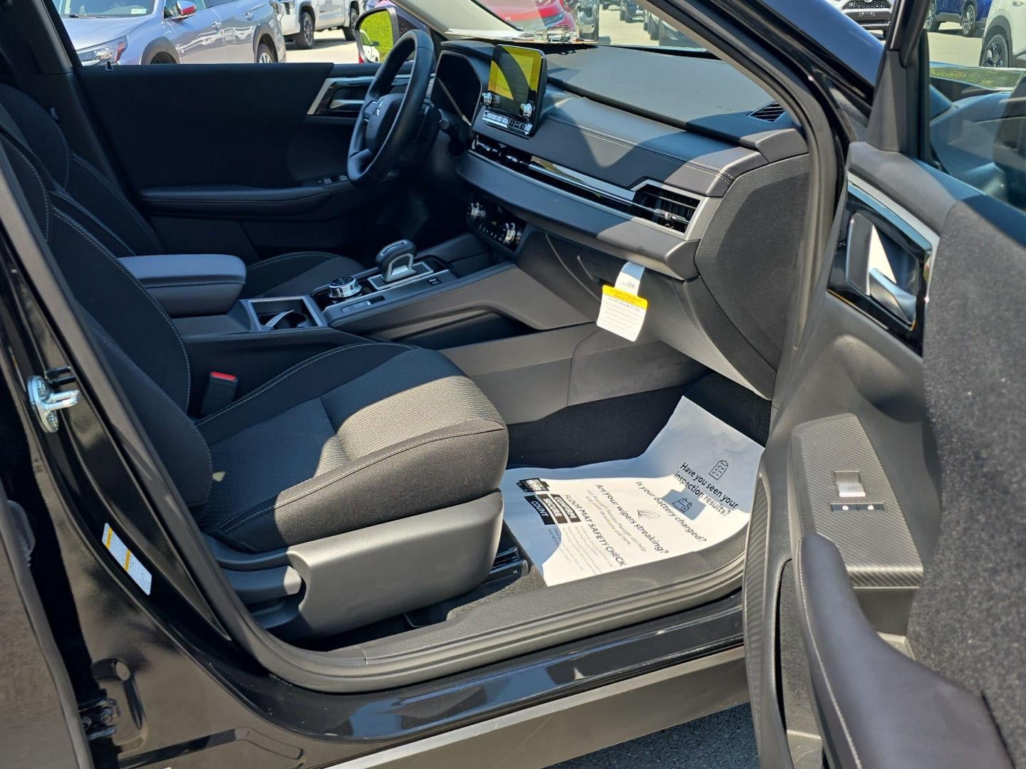 2025 Mitsubishi Outlander Plug-In Hybrid ES