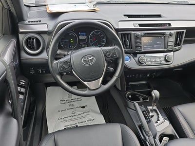 2018 Toyota RAV4 Hybrid SE