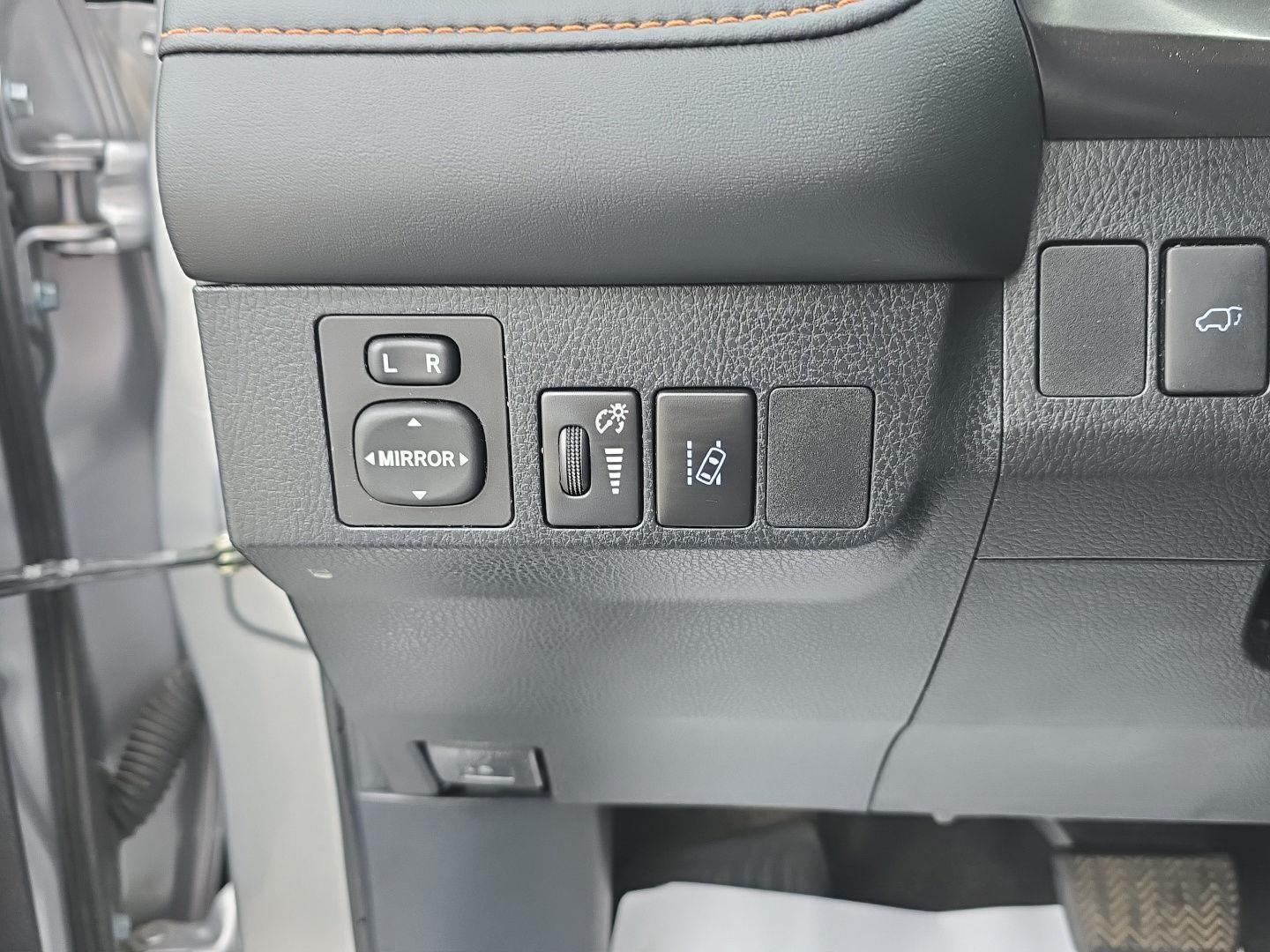 2018 Toyota RAV4 Hybrid SE