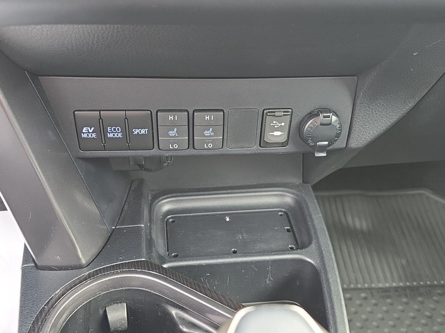 2018 Toyota RAV4 Hybrid SE